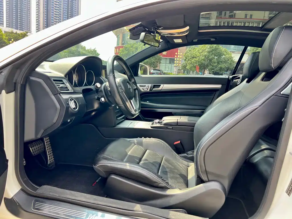 Mercedes-Benz E-Class (Import) — миниатюра 4