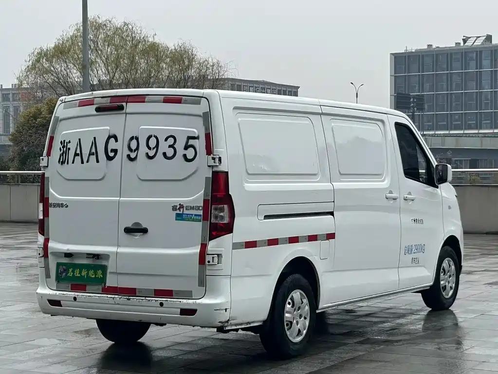 CHANGAN CHANGAN RUIXING EM80