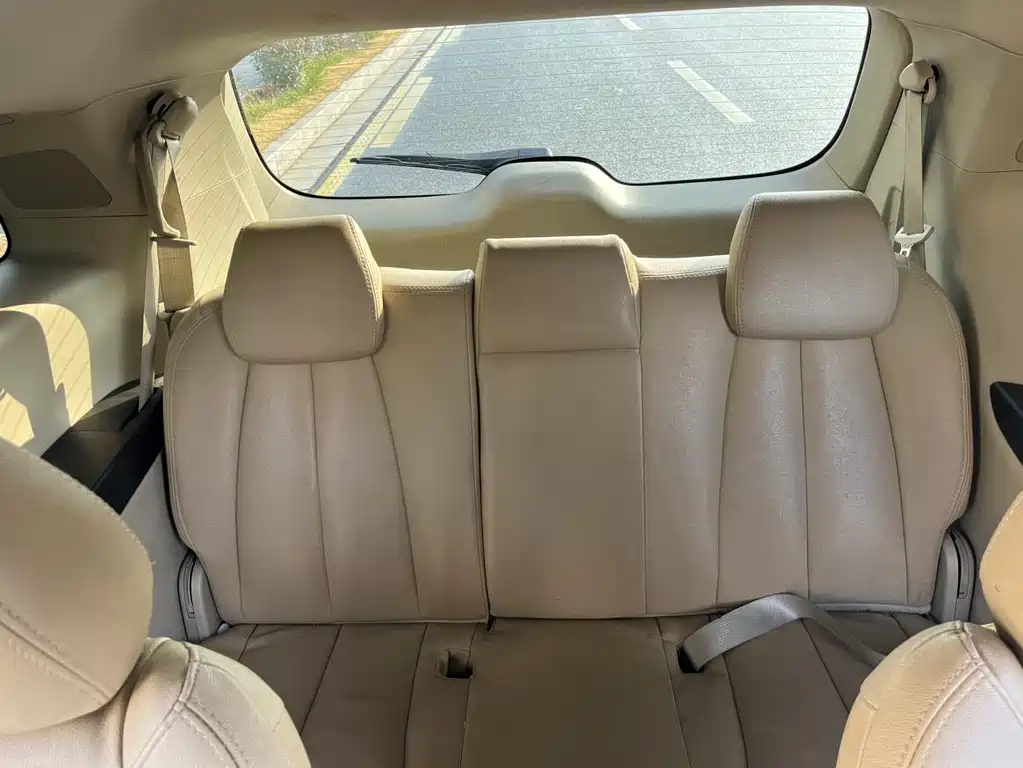 Buick GL8 — миниатюра 8