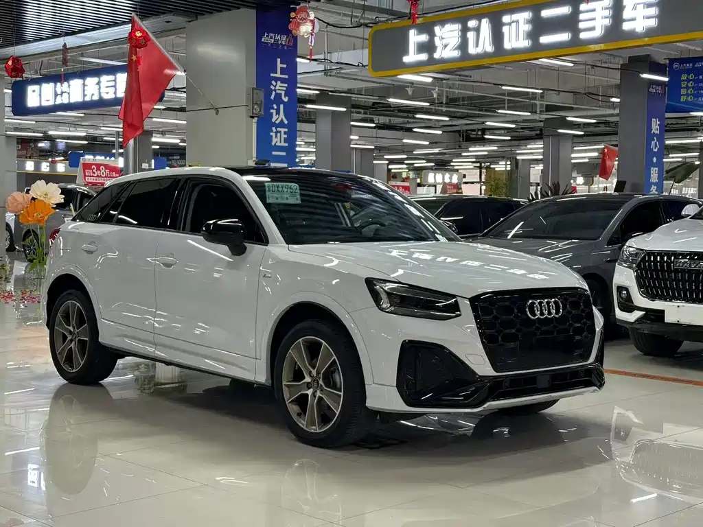Audi Q2L — миниатюра 3