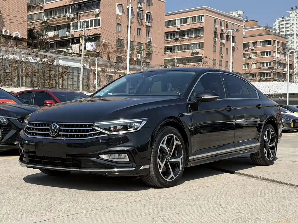 Volkswagen Magotan 2024
