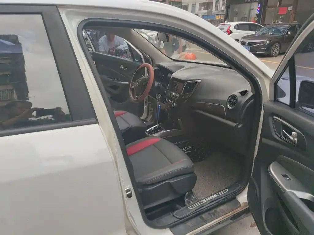 Changan CS15 — миниатюра 18