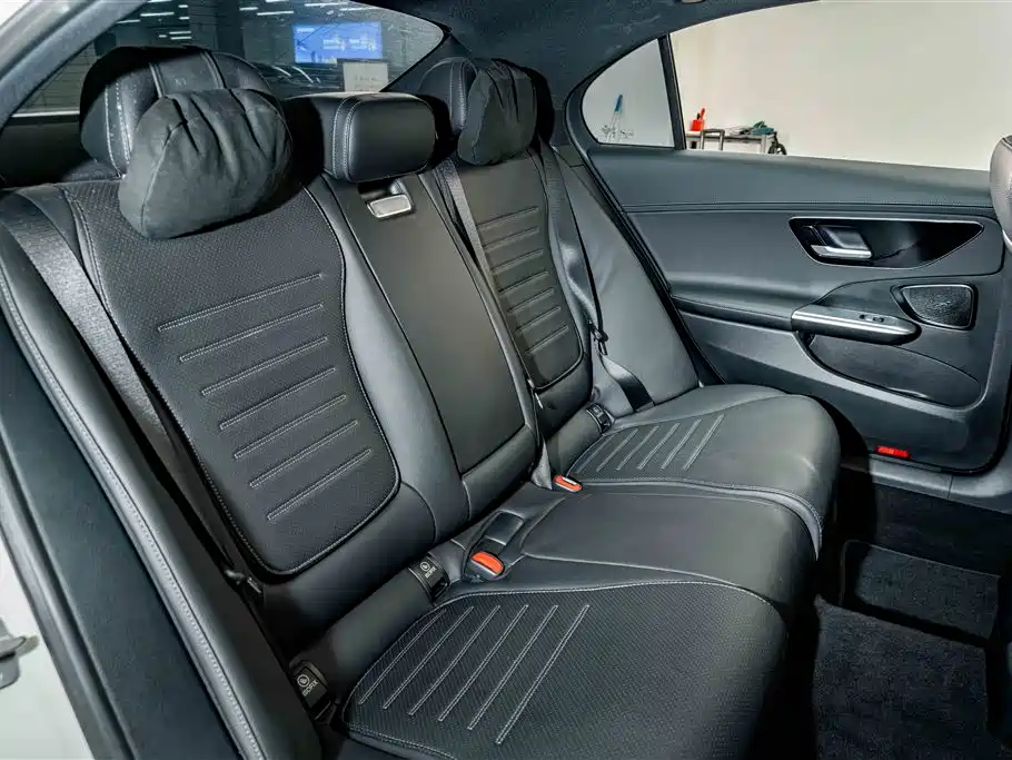 Mercedes-Benz C-Class — миниатюра 20