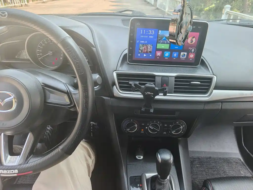 Mazda 3 Axela — миниатюра 14