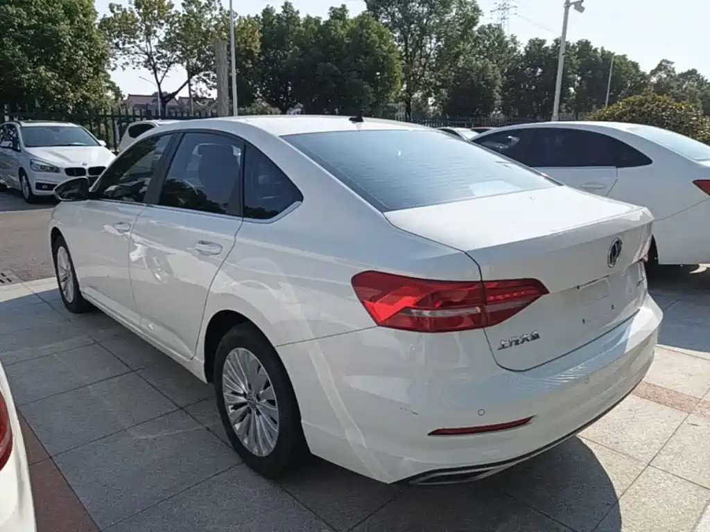 Volkswagen Lavida — миниатюра 5