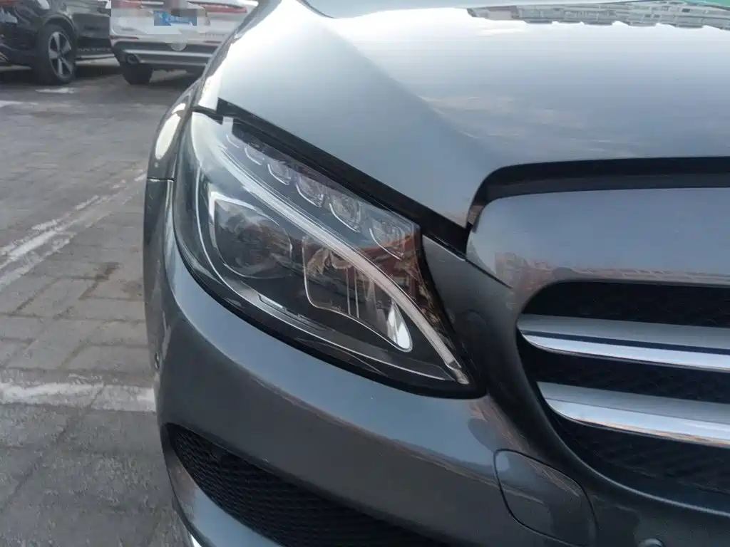 Mercedes-Benz C-Class — миниатюра 7