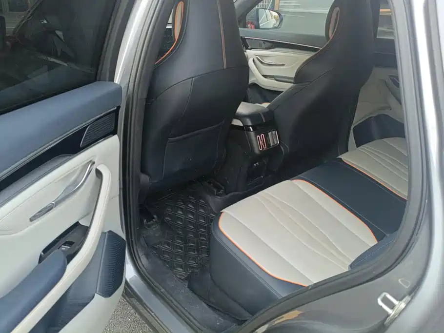 BYD PLUS New Energy — миниатюра 11