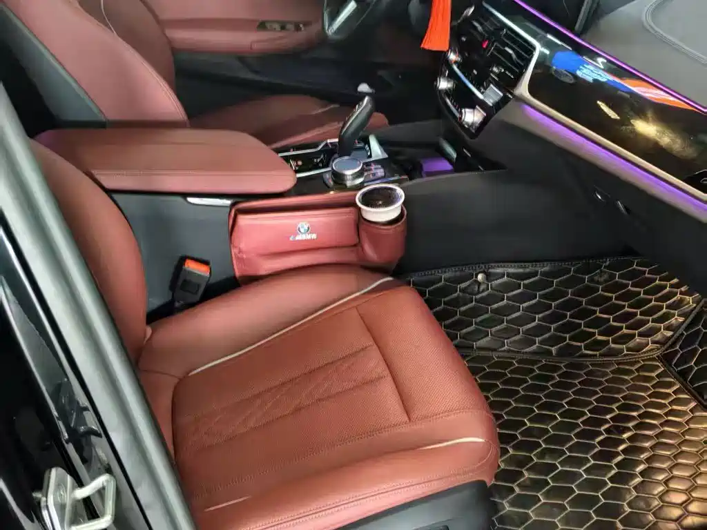 BMW 5 Series — миниатюра 4