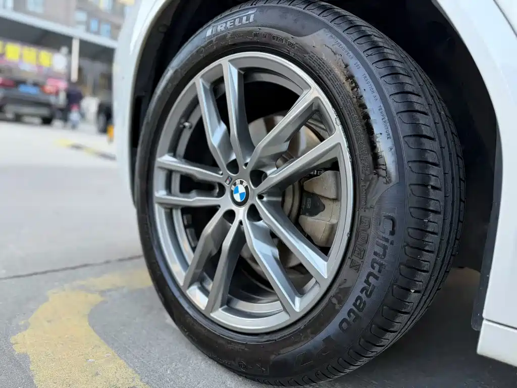 BMW X3 — миниатюра 9