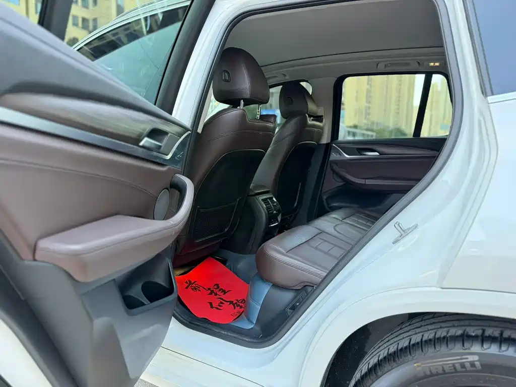 BMW X3 — миниатюра 7