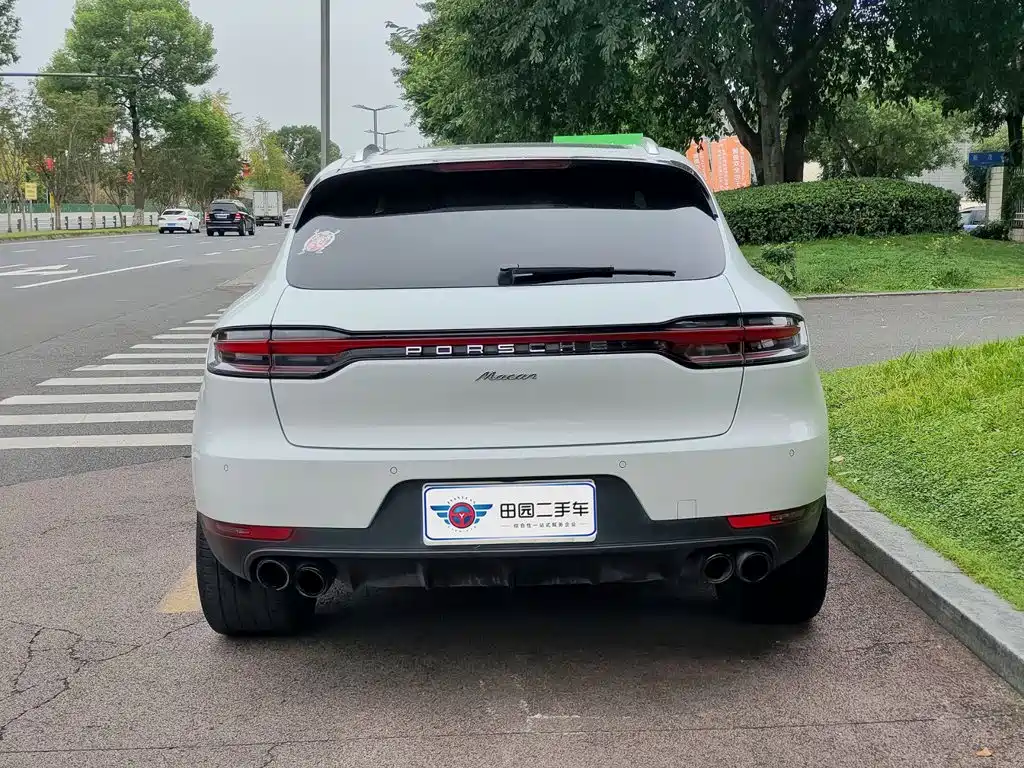 Porsche Macan — миниатюра 5