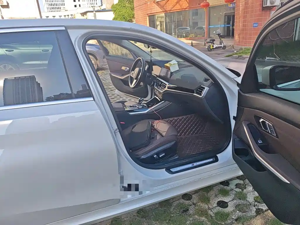 BMW 3 Series — миниатюра 19