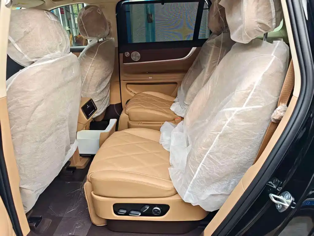 AITO ASK THE WORLD M9