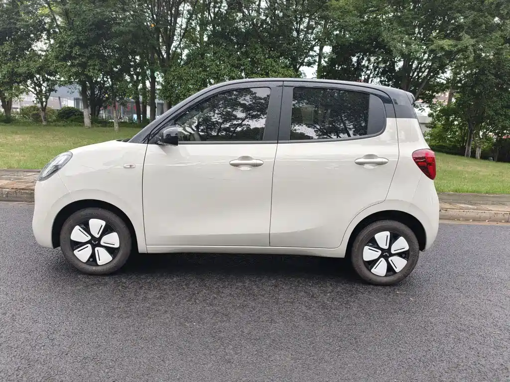 Wuling Mini EV MINIEV 2025 Premium +