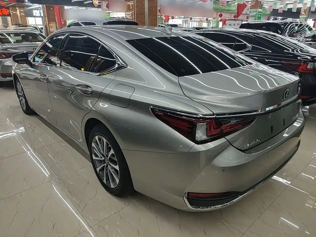 Lexus ES — миниатюра 5