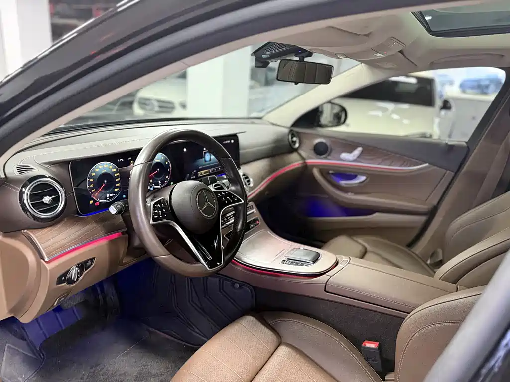 MERCEDES-BENZ E CLASS