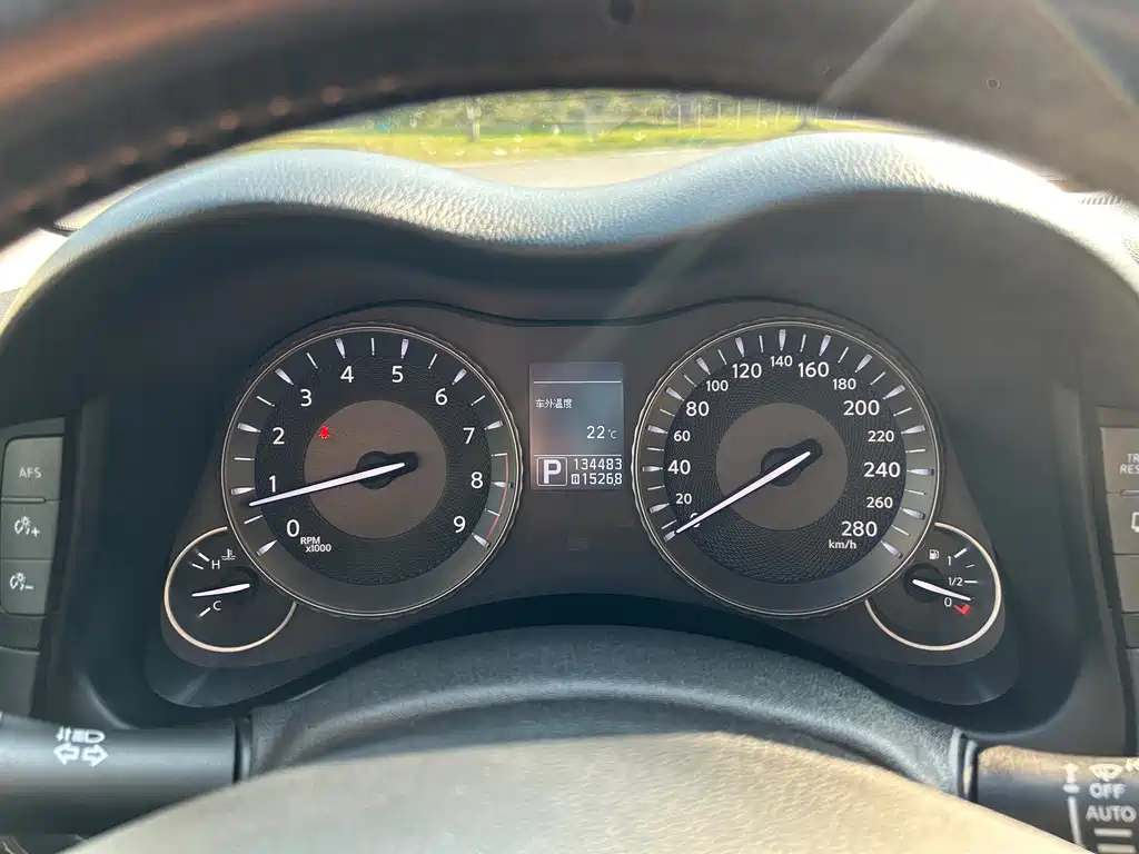 Infiniti Q70 — миниатюра 13