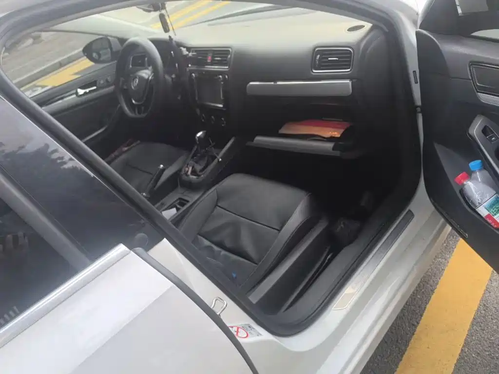 Volkswagen Sagitar — миниатюра 18