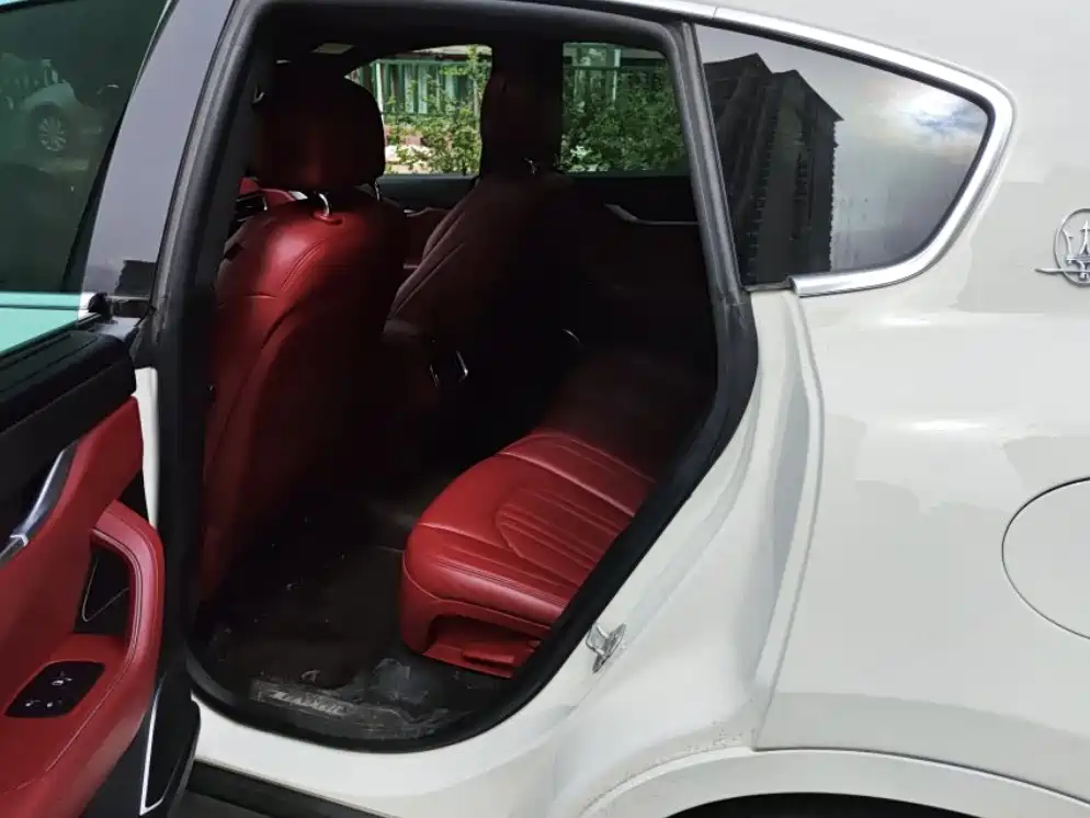 Maserati Levante — миниатюра 7