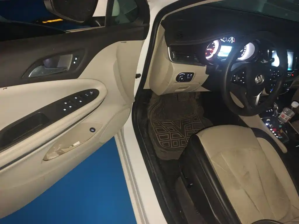 Buick Verano — миниатюра 12