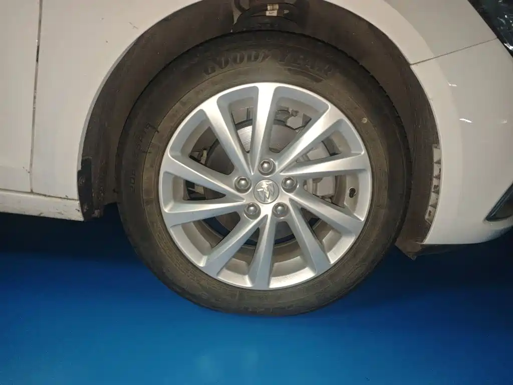 Buick Verano — миниатюра 24