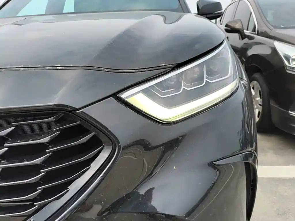 Toyota Crown Kluger — миниатюра 24