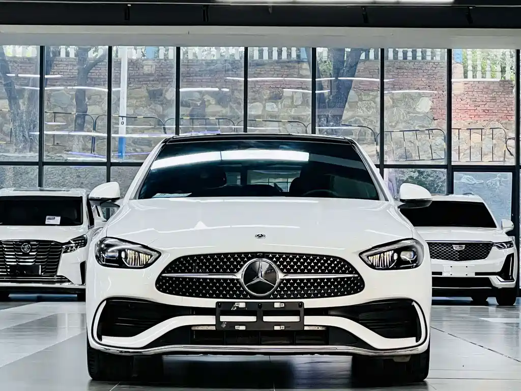 Mercedes-Benz C-Class — миниатюра 2