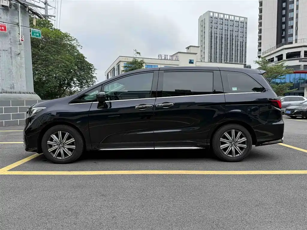 Honda Odyssey 2024 2.0L e:HEV