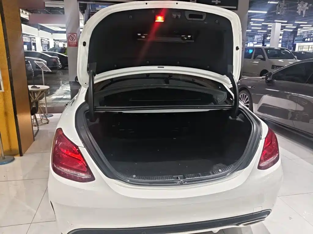 Mercedes-Benz C-Class — миниатюра 19