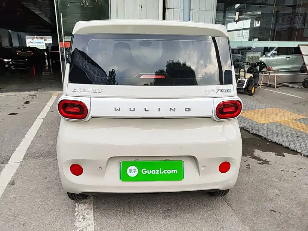 Wuling MINIEV — миниатюра 6