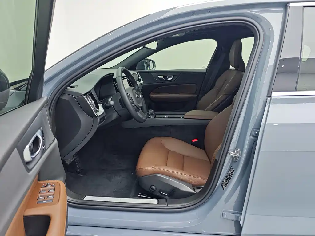 Volvo S60 — миниатюра 17
