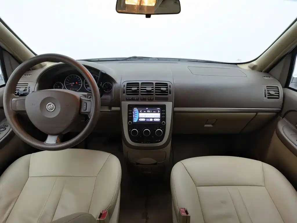 Buick GL8 — миниатюра 5