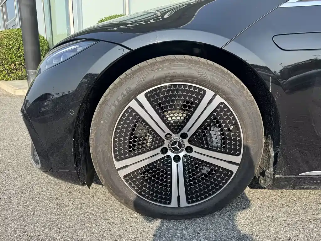 Mercedes-Benz EQS — миниатюра 3