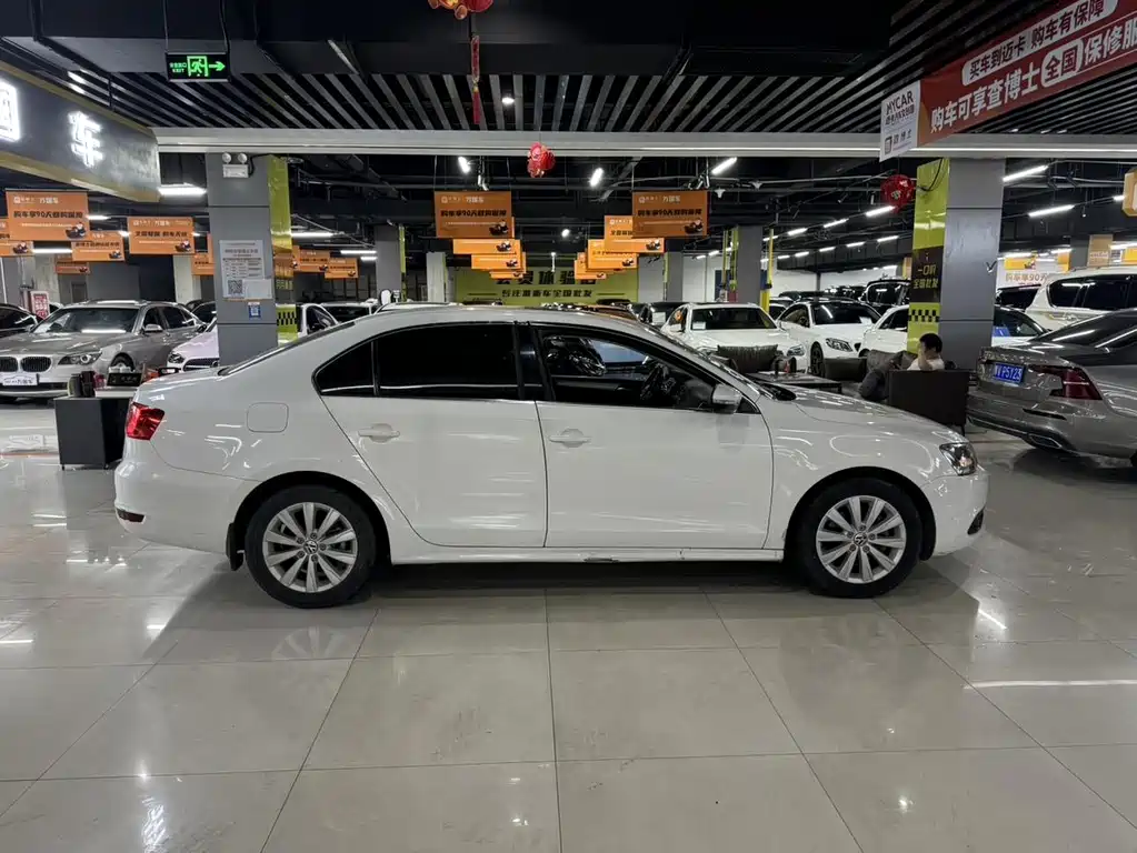 Volkswagen Sagitar — миниатюра 5
