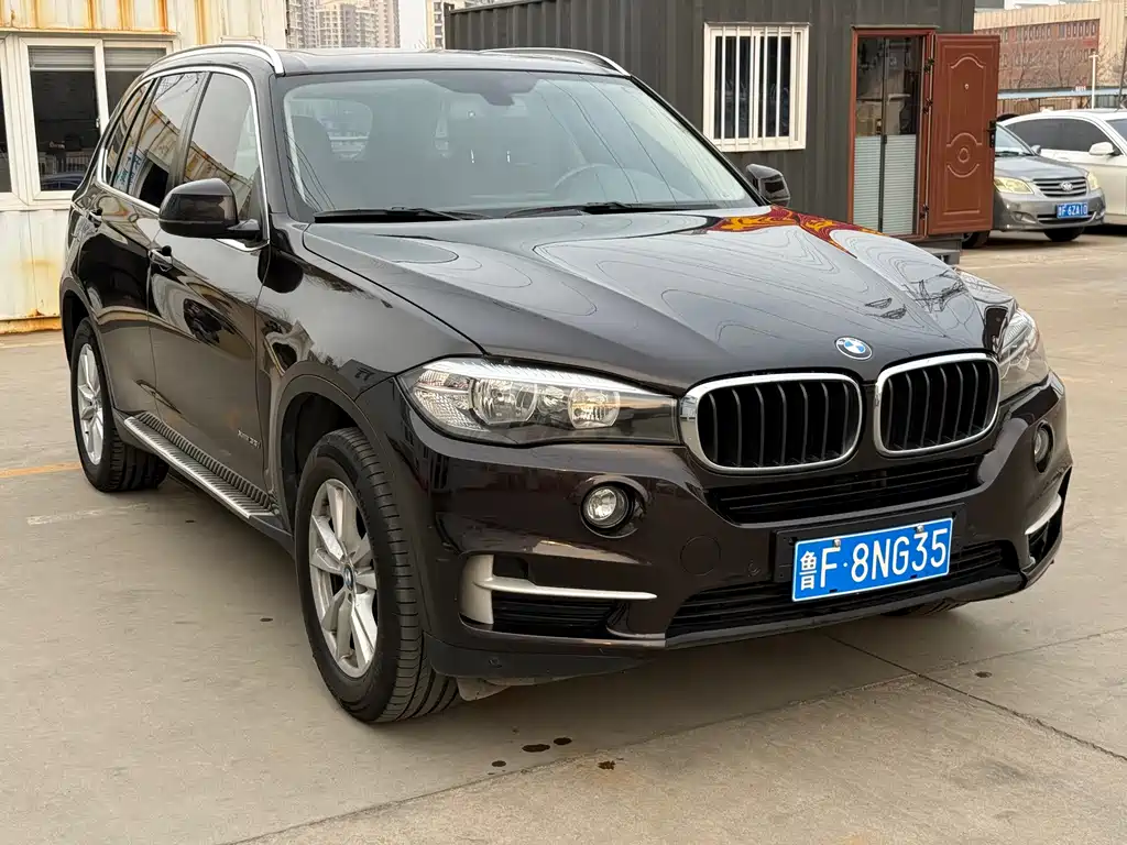 BMW X5 (Import) — миниатюра 3