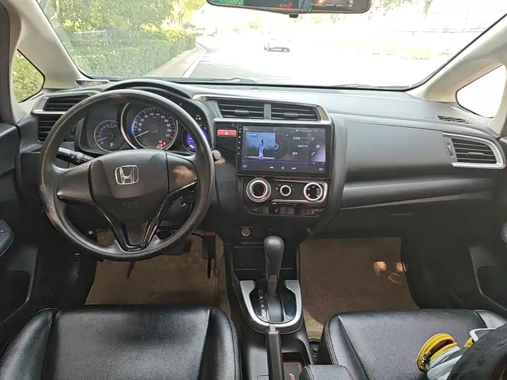 Honda Fit — миниатюра 10