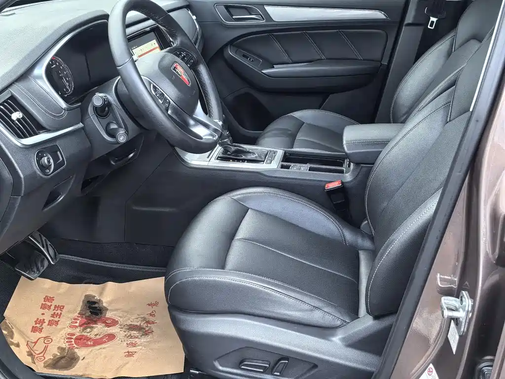 Roewe RX5 — миниатюра 8