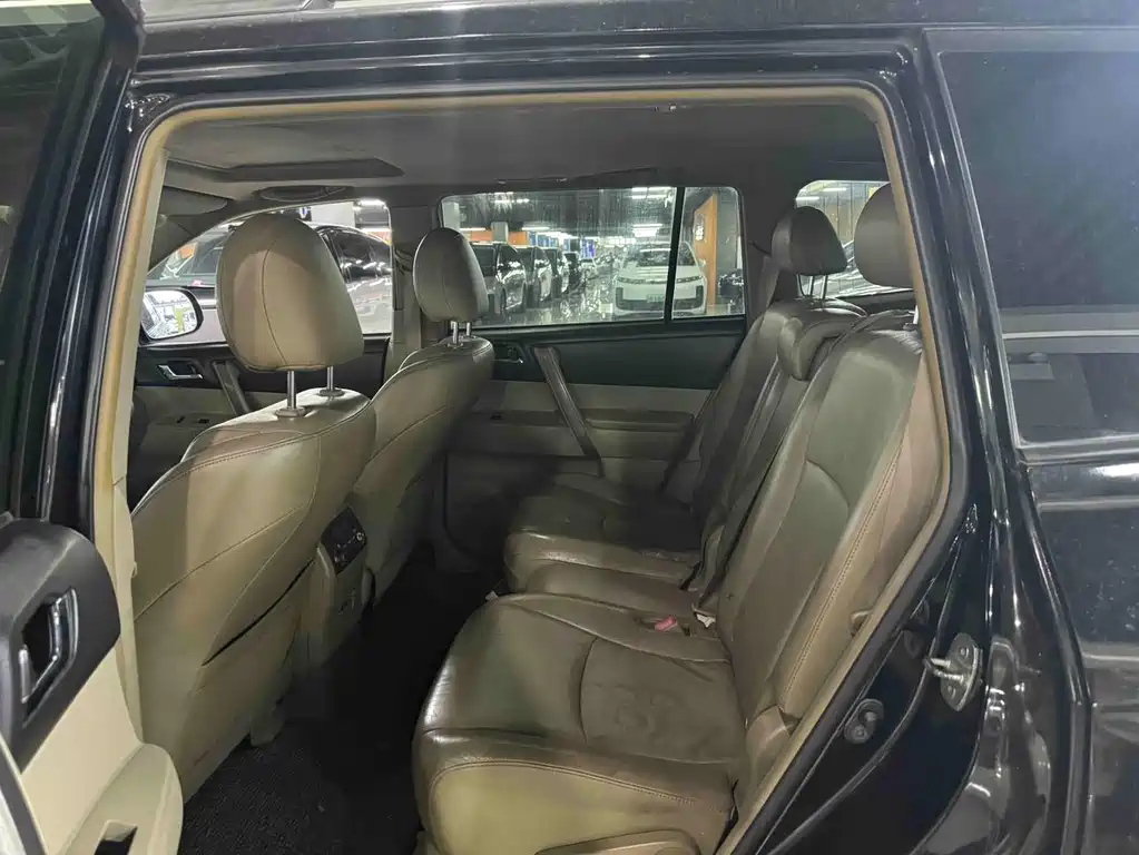 Toyota Highlander — миниатюра 6