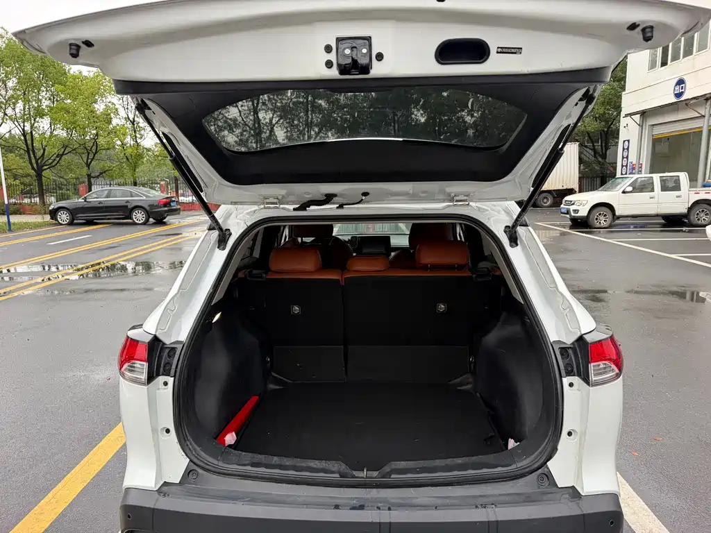 Toyota Frontlander — миниатюра 13