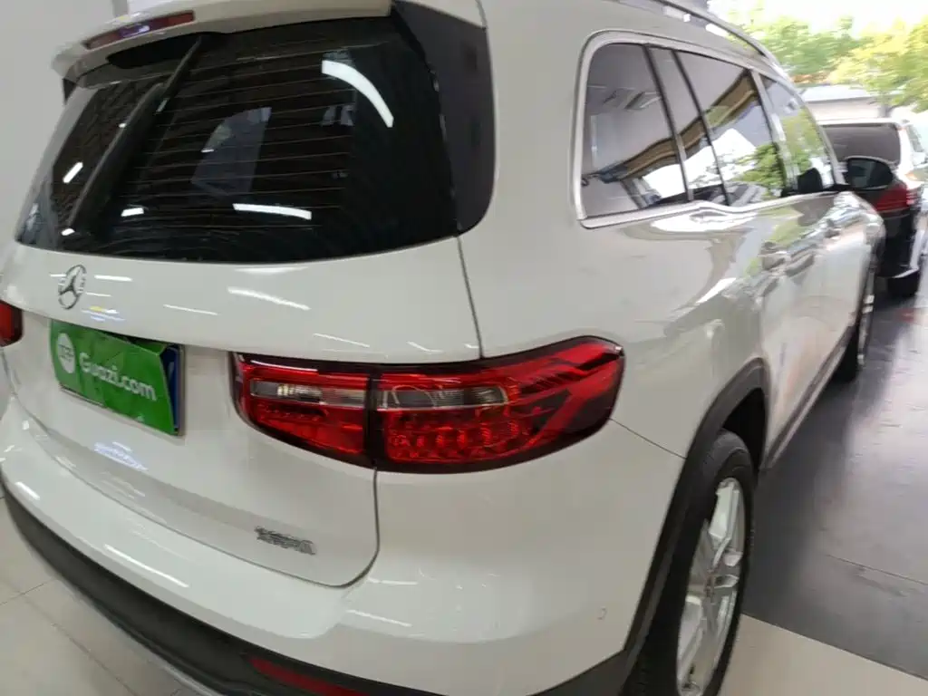 Mercedes-Benz GLB — миниатюра 8