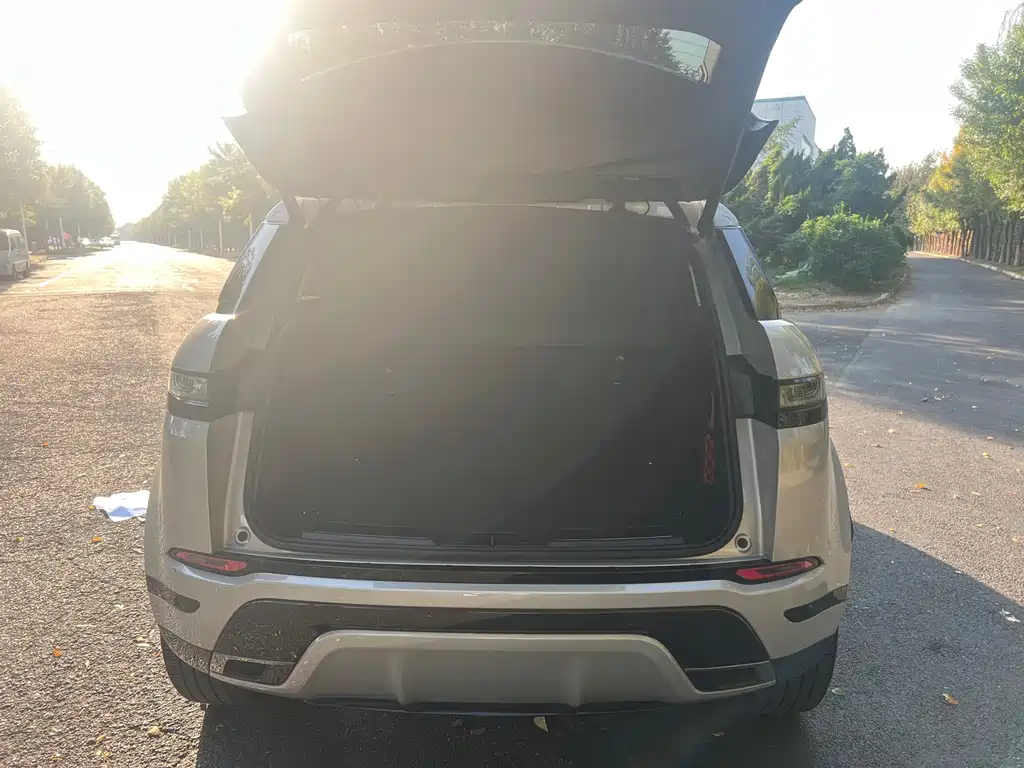 Land Rover Evoque PHEV — миниатюра 18
