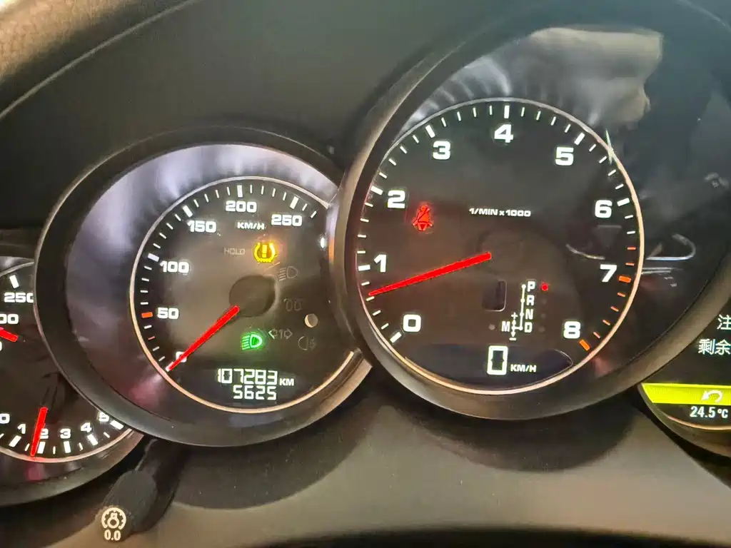 Porsche Cayenne — миниатюра 4