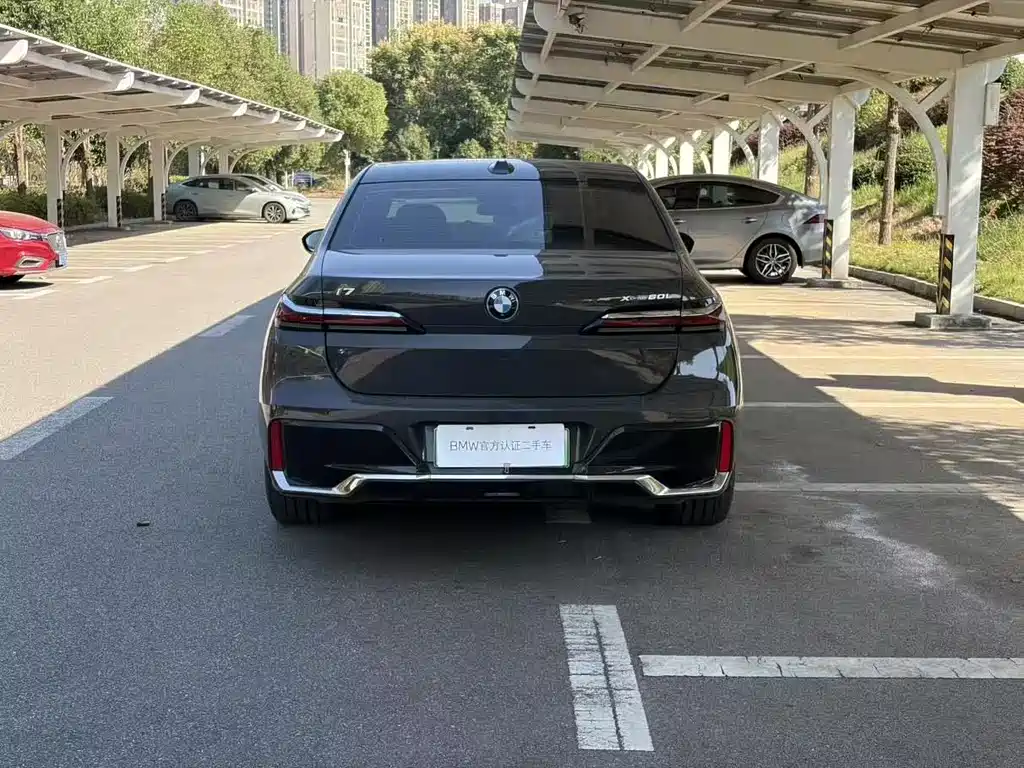 BMW i7 — миниатюра 15
