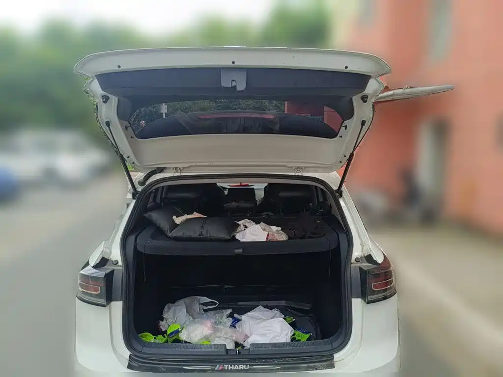 Volkswagen Tharu — миниатюра 10
