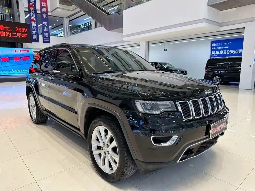 Jeep Grand Cherokee (Import) — миниатюра 3