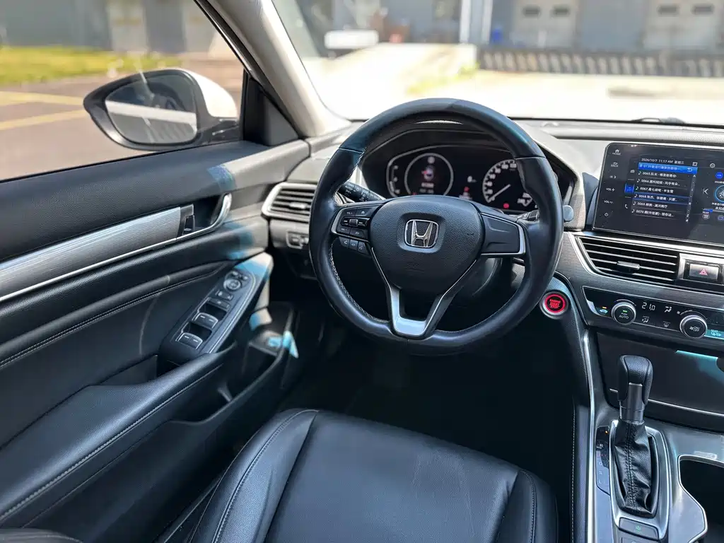Honda Accord — миниатюра 13
