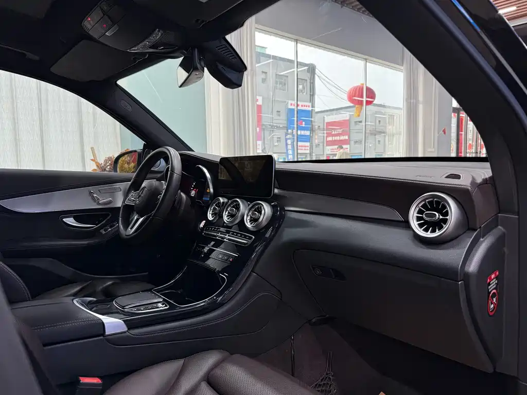 Mercedes-Benz GLC 2021 GLC 260 L 4MATIC