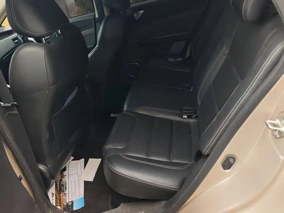 Geely Vision X3 — миниатюра 11