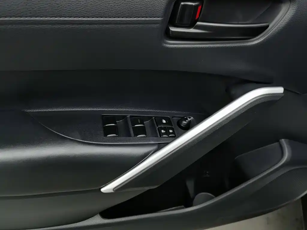 Toyota Frontlander — миниатюра 9
