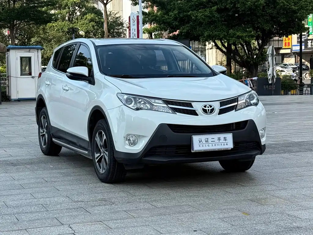 Toyota RAV4 — миниатюра 3